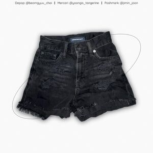 Black Aeropostale denim shorts 🖤